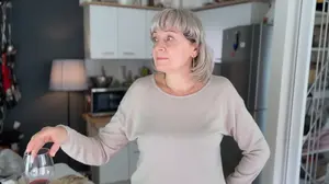 Why is it hard to stop drinking at night? Learn why evening drinking feels so difficult and how to change it.